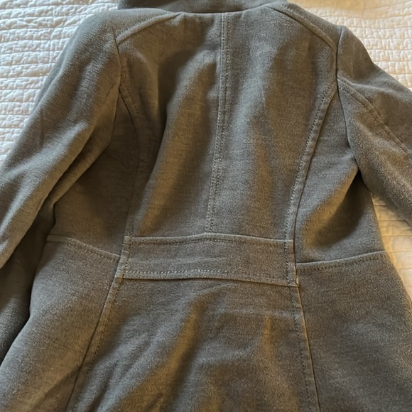 H&M women’s jacket - Picture 2 of 3